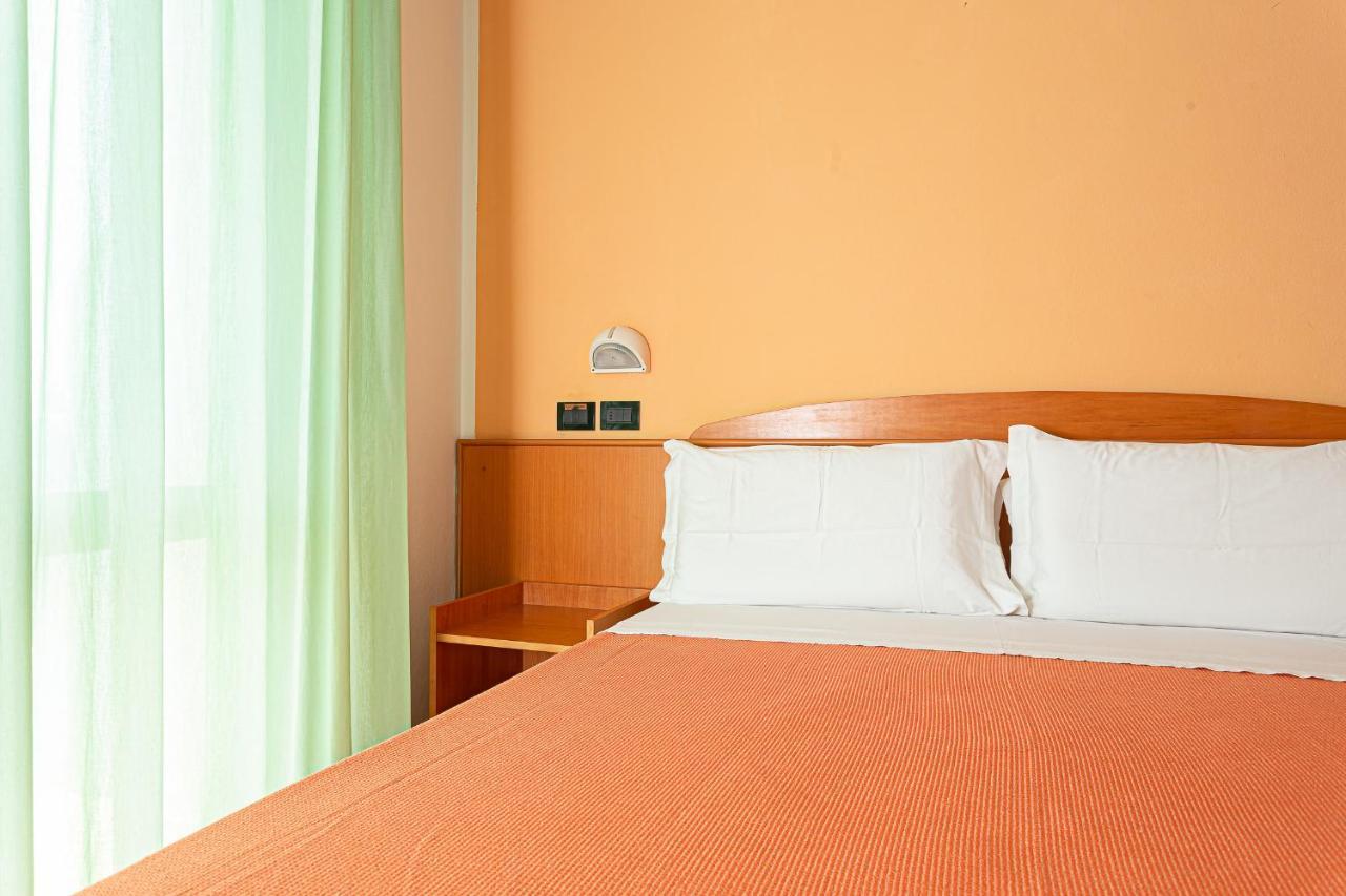 Little Hotel Cesenatico Exterior photo
